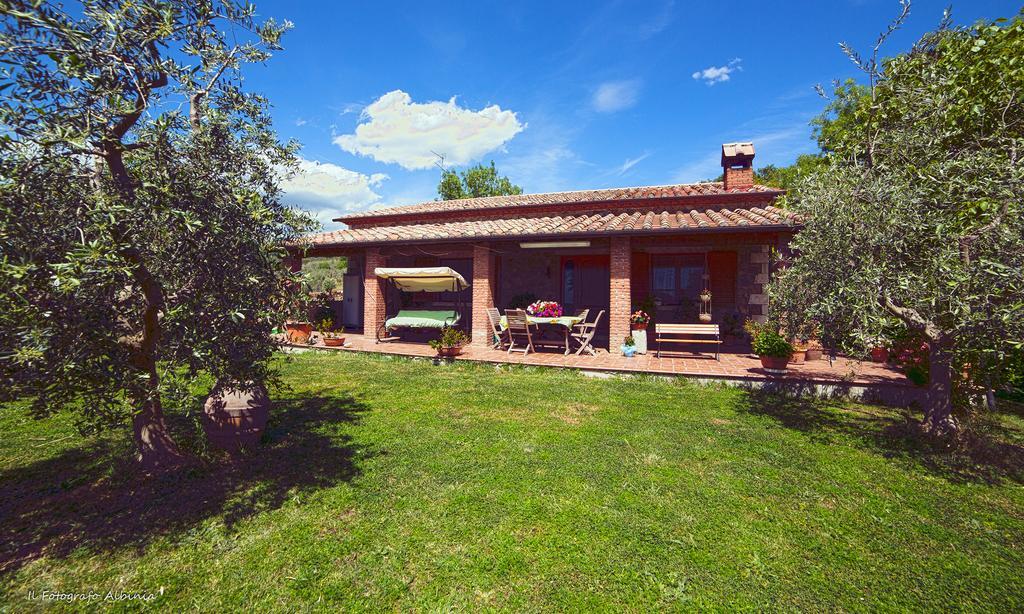 Agriturismo La Valle Degli Ulivi Semproniano Exterior photo